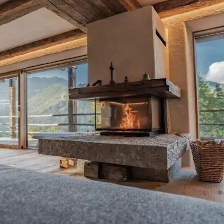 Crozatrsuper Maison De *