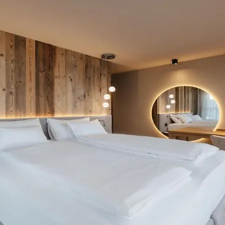 Crozatrsuper Maison De *